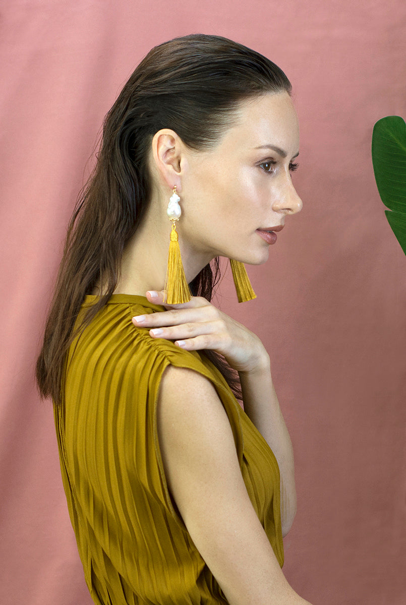 Baroque Pearl With golden Tassel Earrings CE027 - FARRA