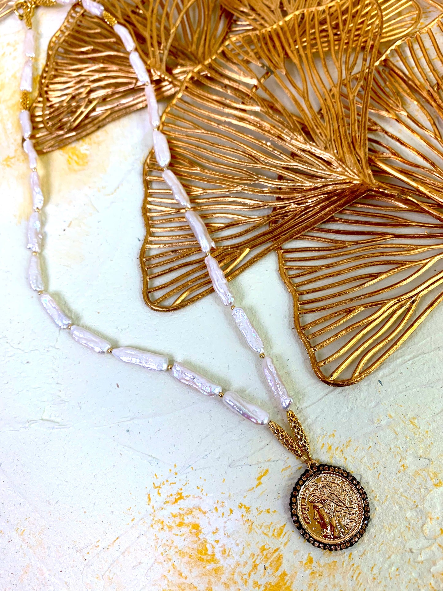 Freshwater Pearls With Coin Pendent Necklace EN023 - FARRA