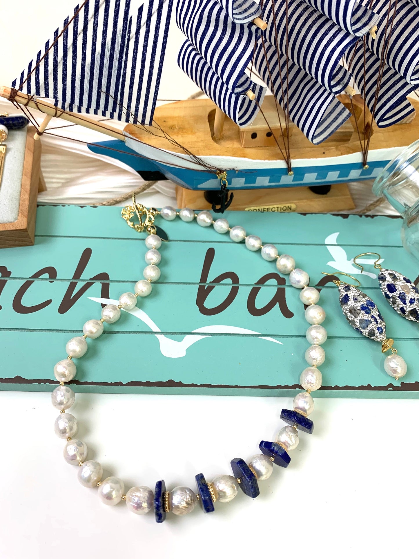 Freshwater Pearls With Lapis Flat Cut Hexagon Short Necklace EN015 - FARRA