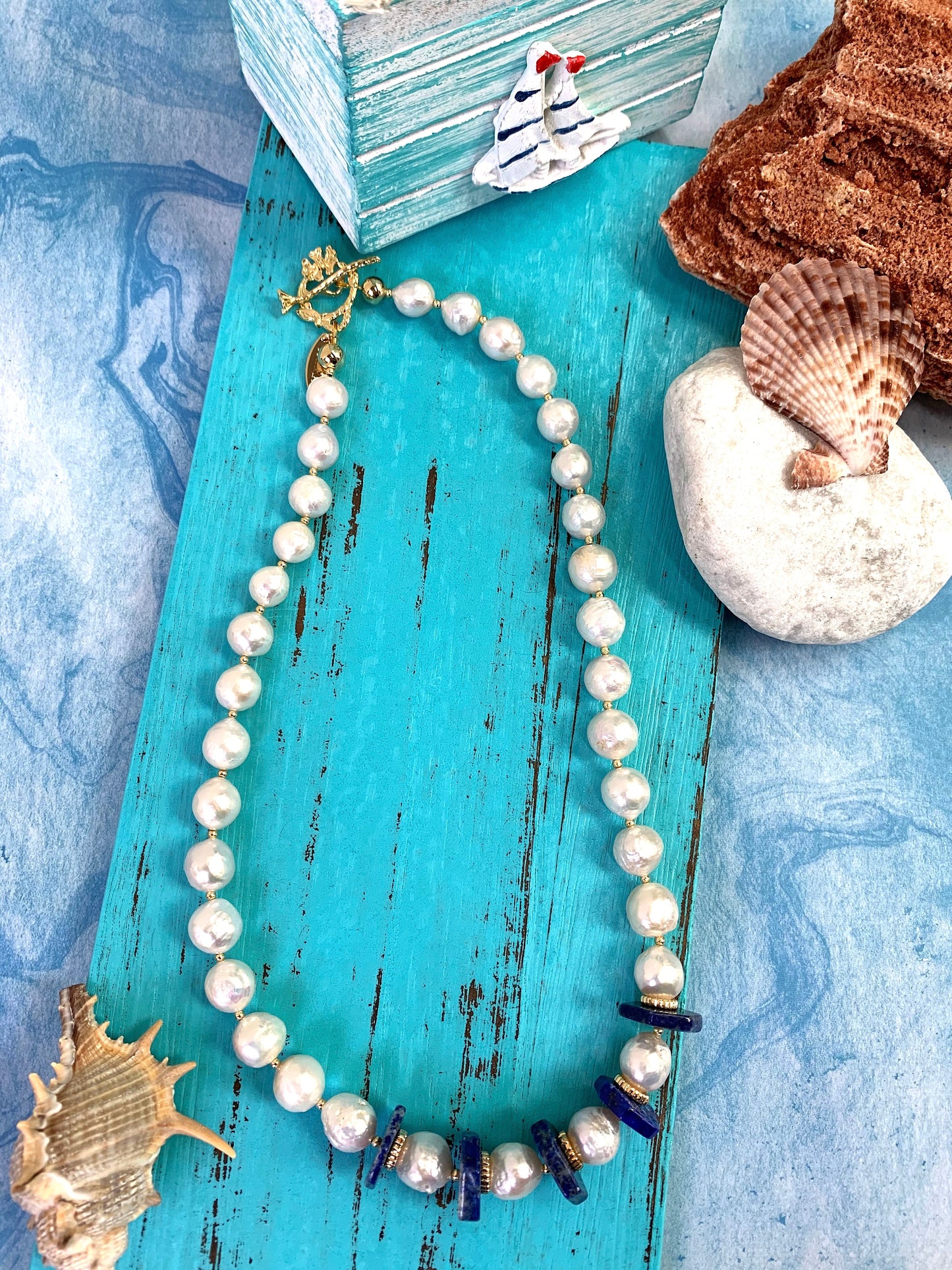 Freshwater Pearls With Lapis Flat Cut Hexagon Short Necklace EN015 - FARRA