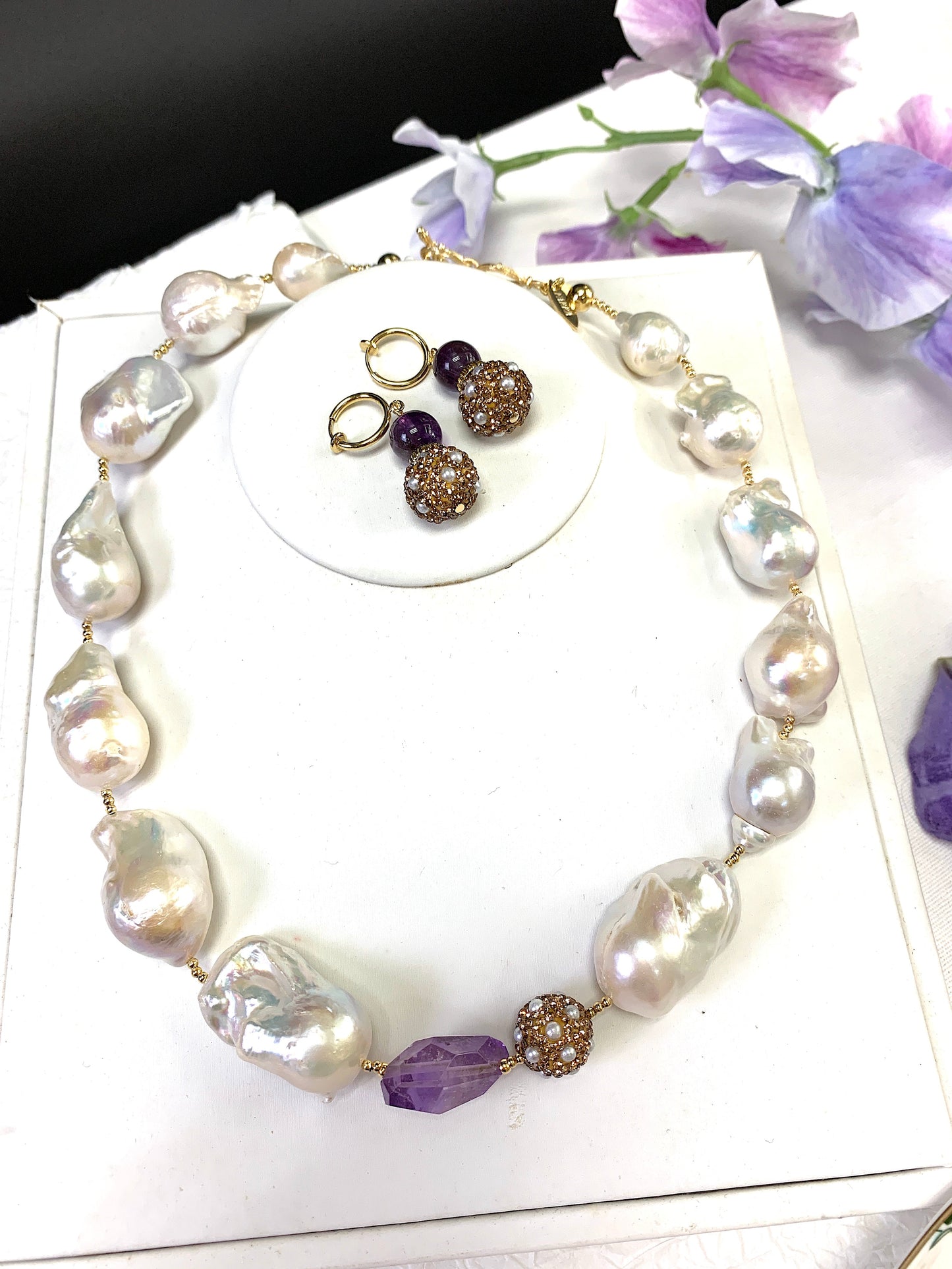 Natural Baroque Pearl With Amethyst Short Necklace FN016 - FARRA
