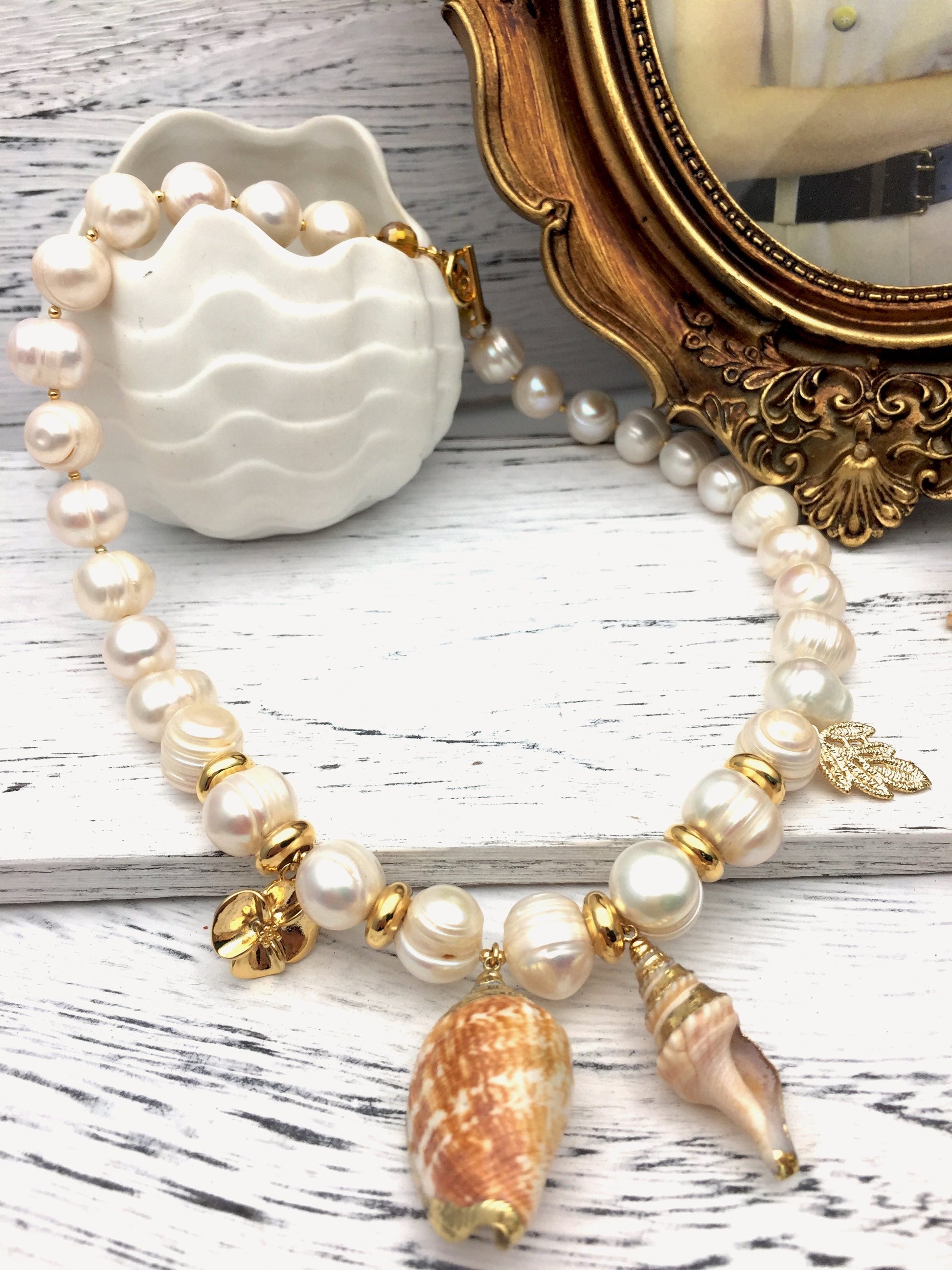 Freshwater Pearls With Shell Dangles Short Necklace CN034 - FARRA