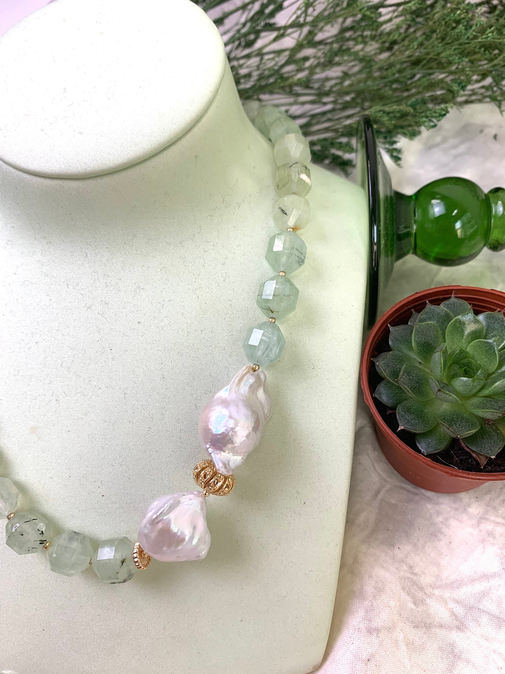 Prehnite with Baroque Pearl Short Necklace EN006 - FARRA