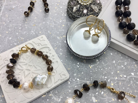 The artisanal craftsmanship ensures each piece is a work of art, making this bracelet a sophisticated addition to any wardrobe. 