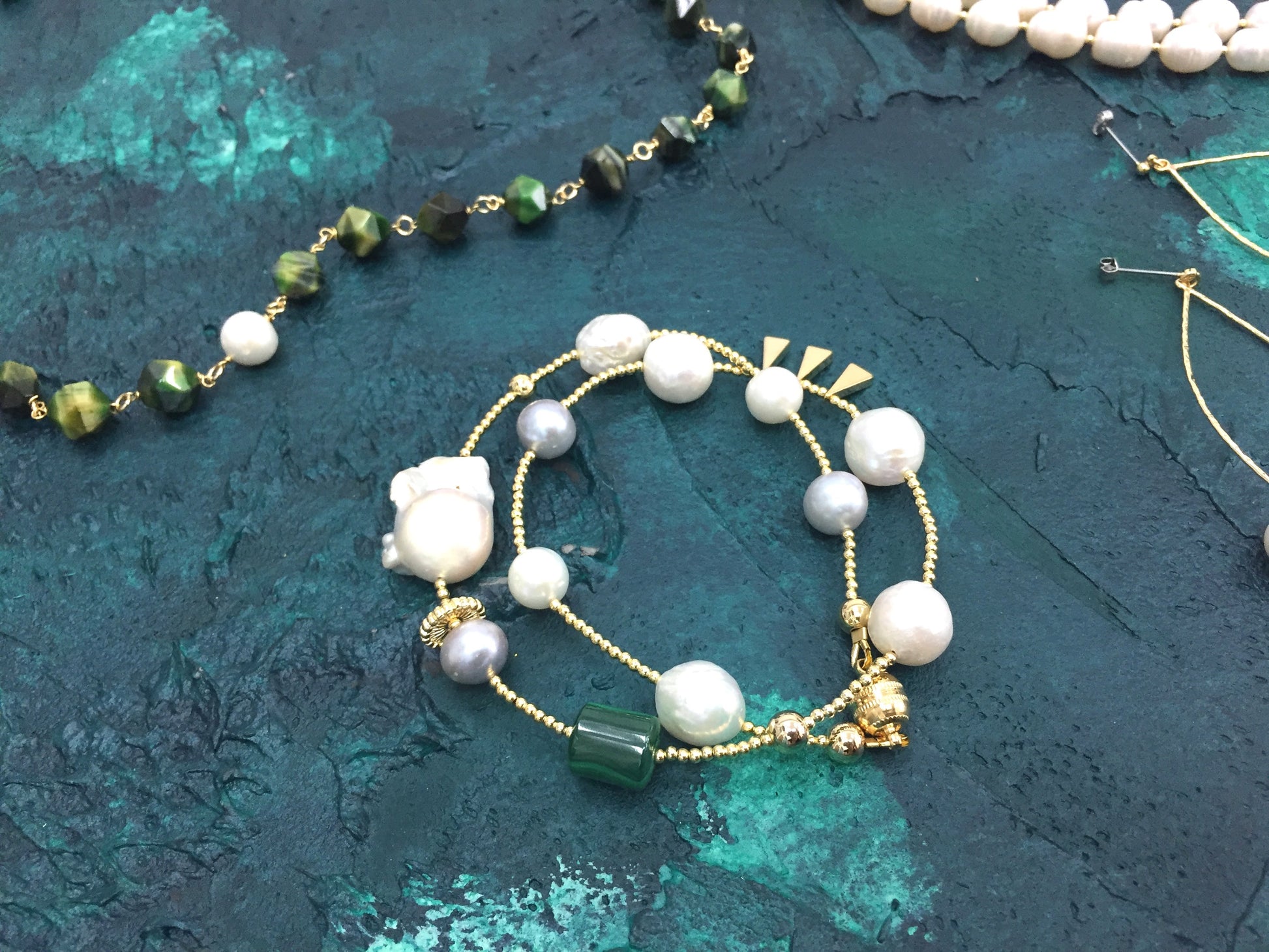 Baroque Pearls With Malachite Double Wrapped Bracelet AB014 - FARRA
